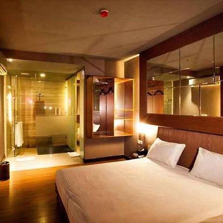 108 Hotel By Him Джакарта Экстерьер фото
